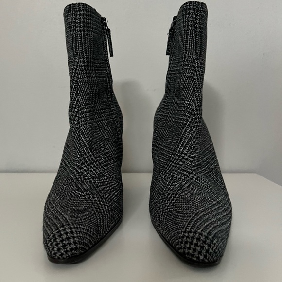 Balenciaga Womens Black Wool Prince Of Wales Ankle Boots (2018) - Picture 2 of 8